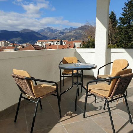 Apartments Jadran 티바트 외부 사진