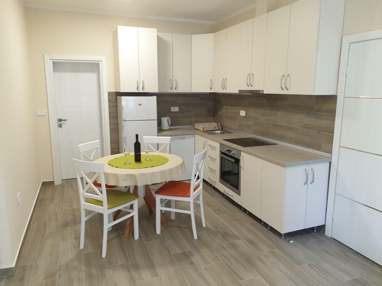 Apartments Jadran 티바트 외부 사진