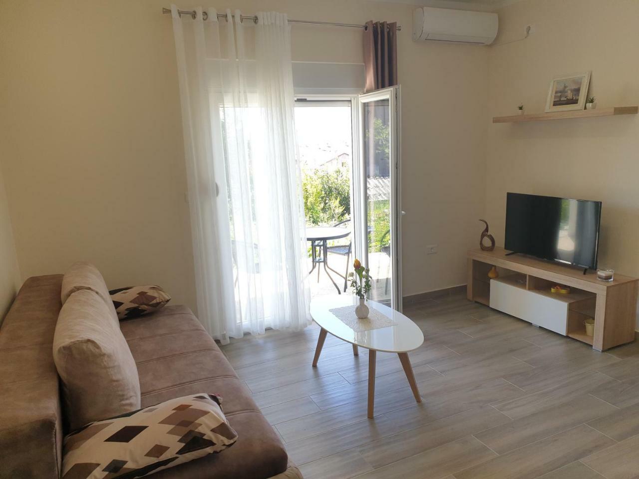 Apartments Jadran 티바트 외부 사진