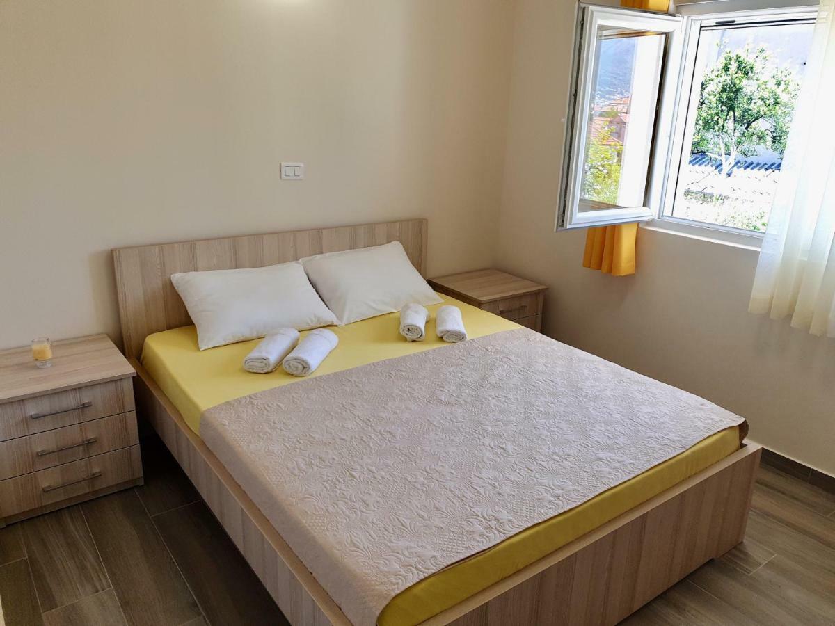 Apartments Jadran 티바트 외부 사진